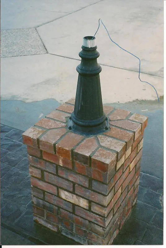 Brick lamp post column by Brickhouse Masonry, Central Valley CA