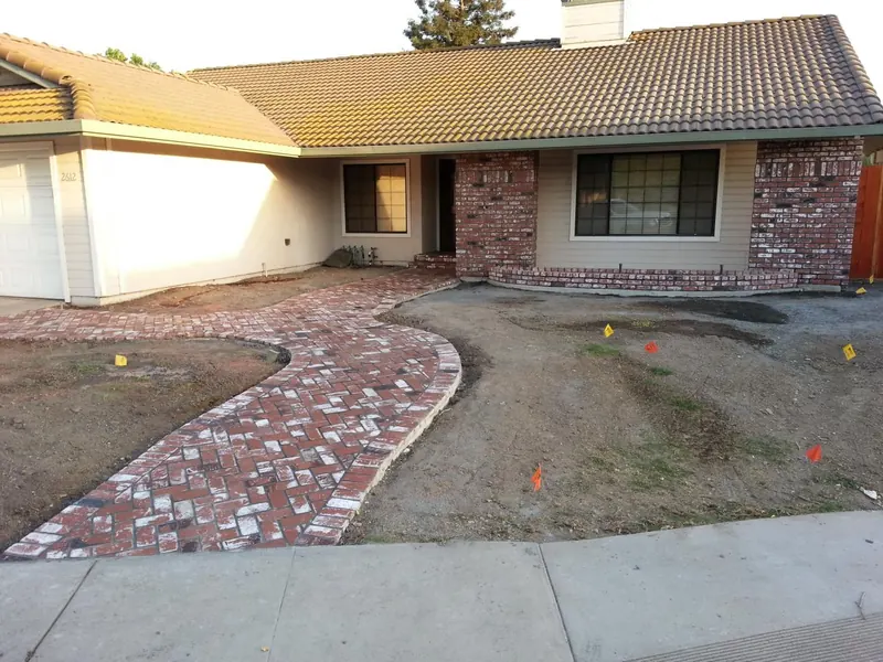 Curved brick paver walkway by Brickhouse Masonry, Central Valley CA