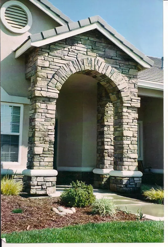 Stone arch entry by Brickhouse Masonry, Central Valley CA